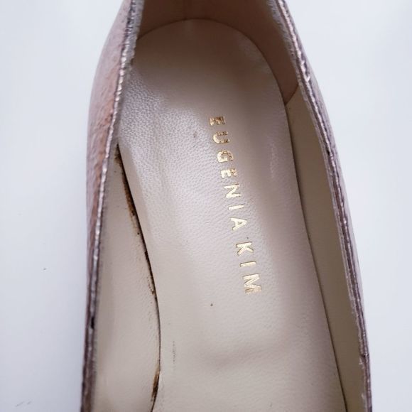 Eugenia‎ Kim - Picture 4 of 8